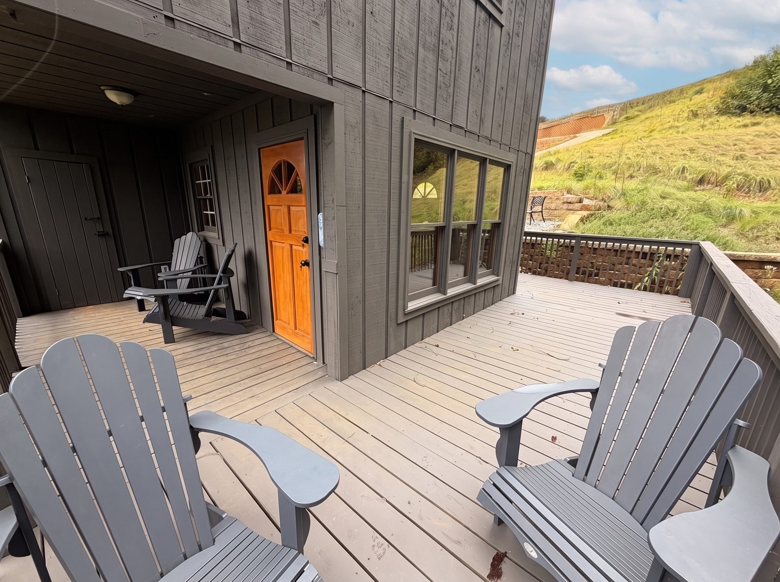 Stephens Summit — Wraparound deck